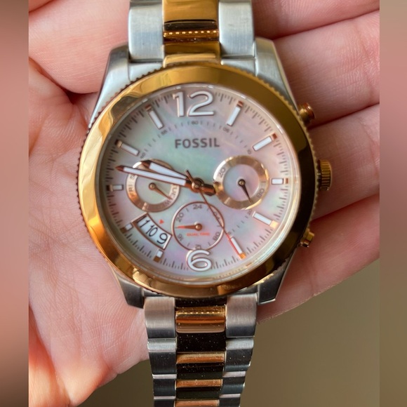 Fossil Two-tone Rose Gold and Silver Watch - Picture 5 of 7